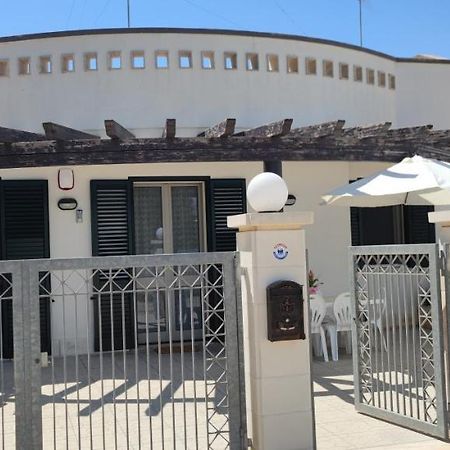 Casa Vacanze Il Sorriso Di Emi Torre Suda Eksteriør billede