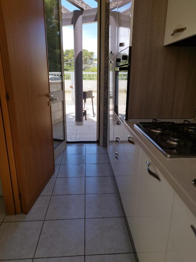 Casa Vacanze Il Sorriso Di Emi Torre Suda Eksteriør billede