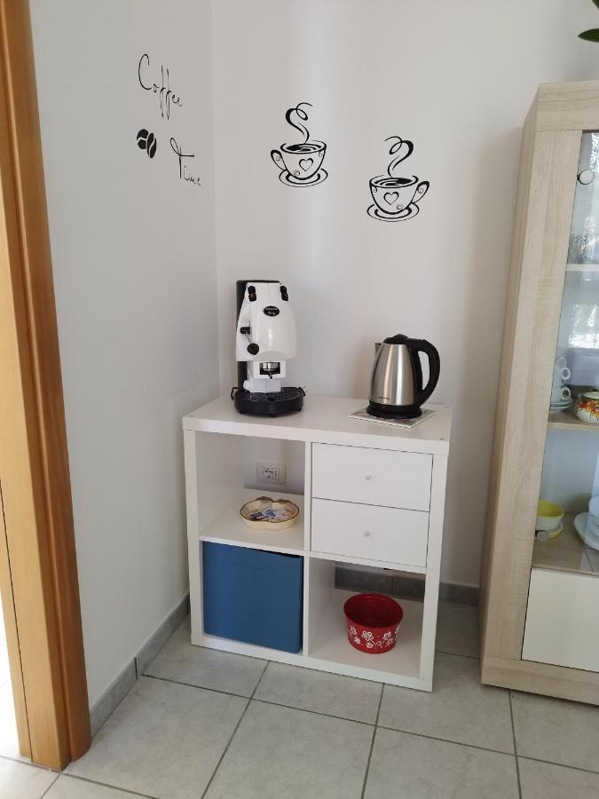 Casa Vacanze Il Sorriso Di Emi Torre Suda Eksteriør billede