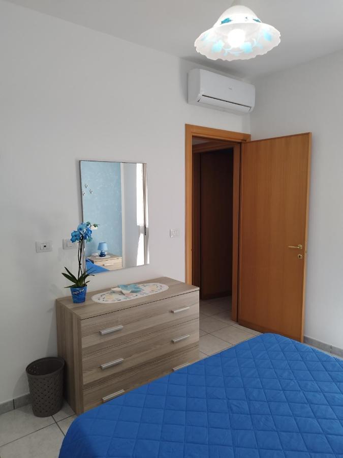 Casa Vacanze Il Sorriso Di Emi Torre Suda Eksteriør billede